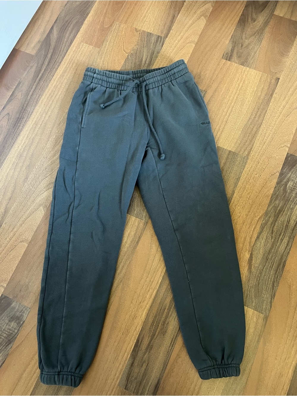 Aritzia TNA sweatpants